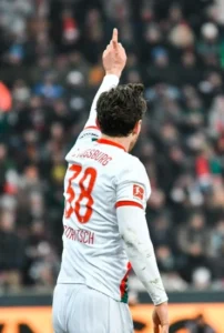 Read more about the article Augsburg Tumbangkan St. Pauli 2-1 dalam Duel Sengit